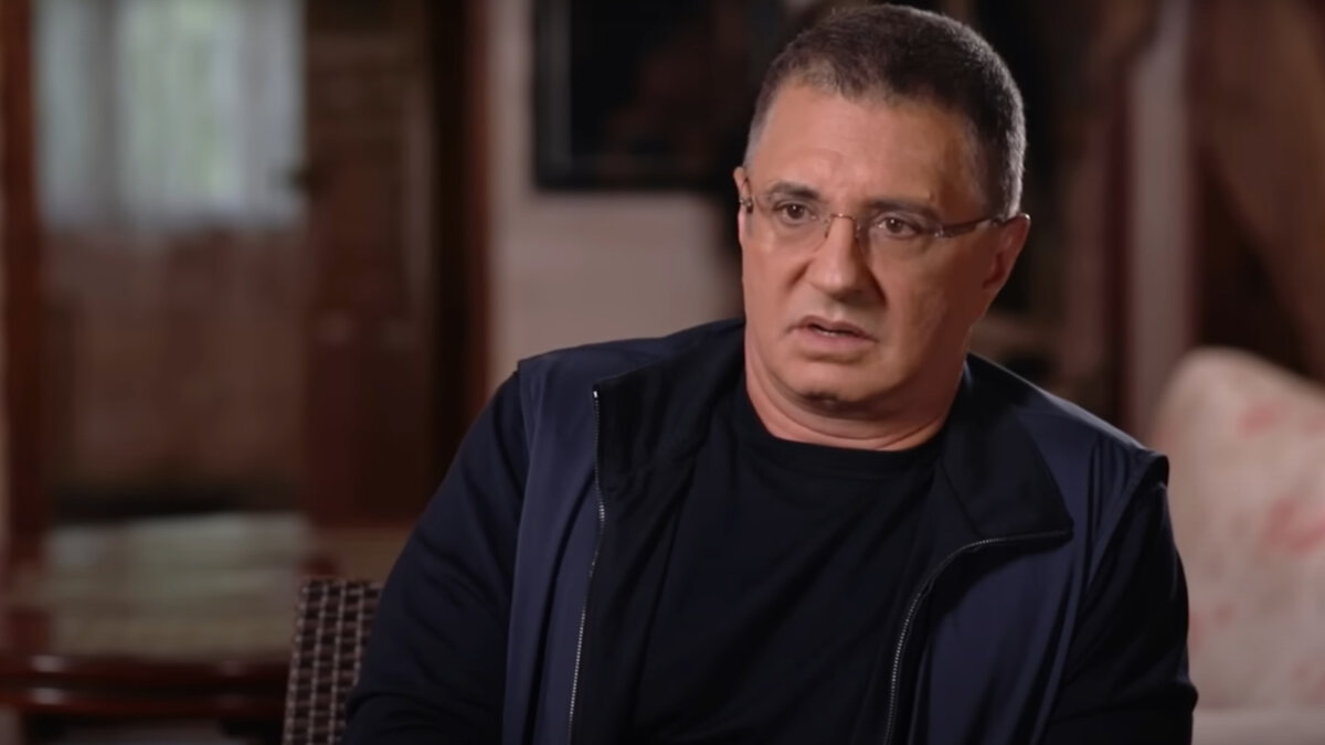 Лапша и рис будут полезнее салата: вот что советует с ними сделать доктор Мясников