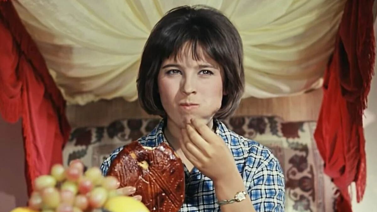 Кадр из фильма «Кавказская пленница, или Новые приключения Шурика» (1966)