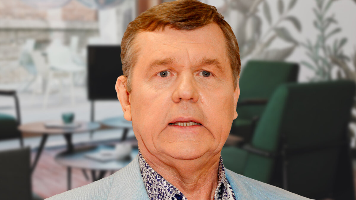 Золотые даже диваны: посмотрите, что сотворил Новиков с собственной квартирой