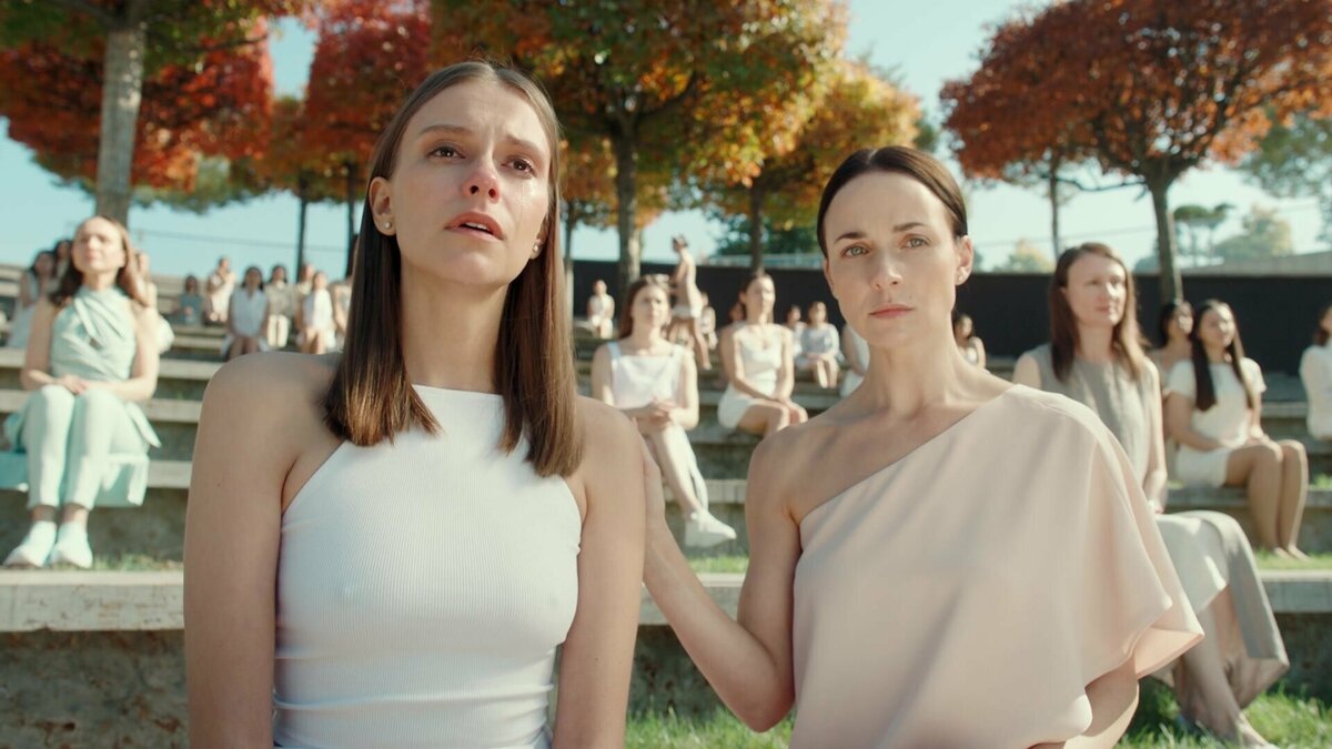Кадр из сериала «Два холма»