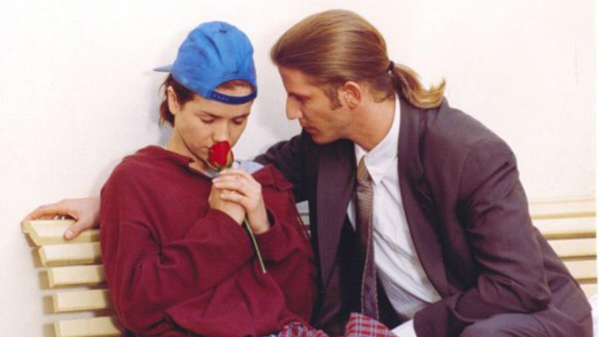Кадр из сериала «Дикий ангел» (1998)