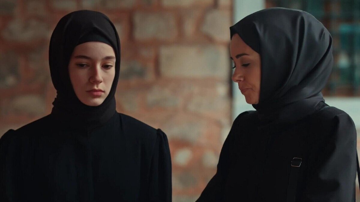 Каждое слово имеет смысл: почему сериал называется «Красные бутоны» 