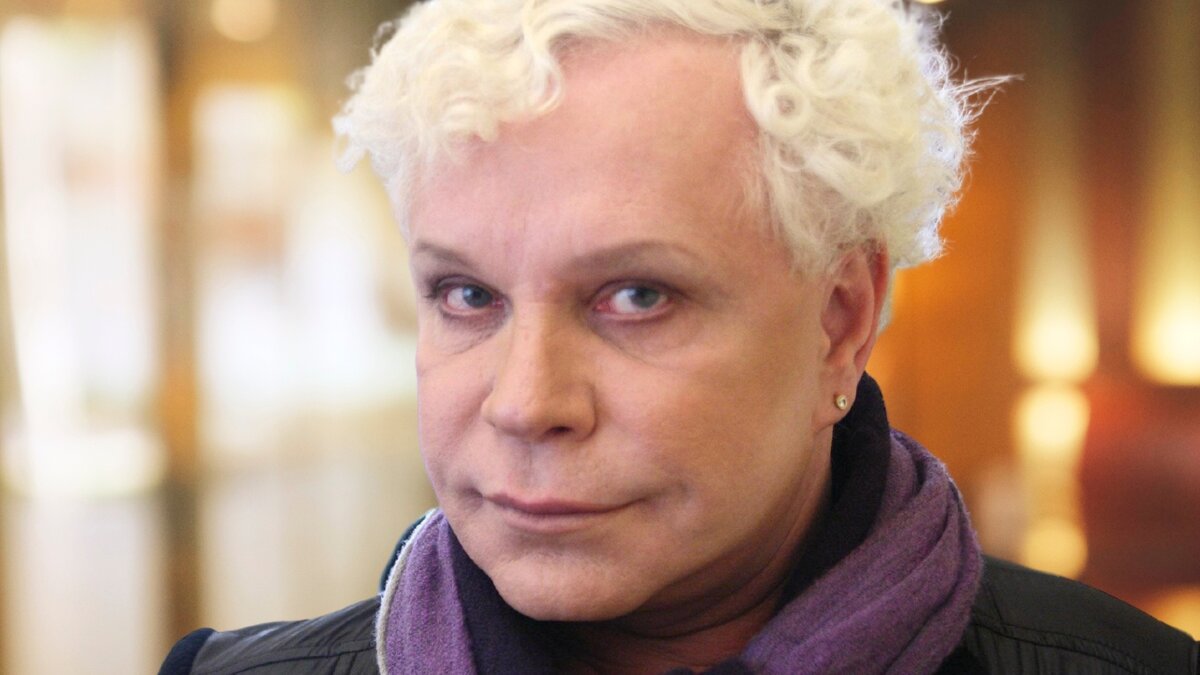 Говорят, у Моисеева был сын от известной литовской актрисы: яблоко от яблони недалеко упало