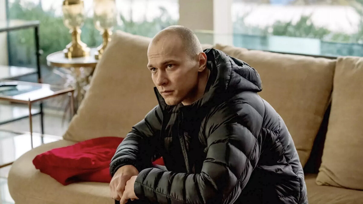 Юра Борисов в фильме "Анора"