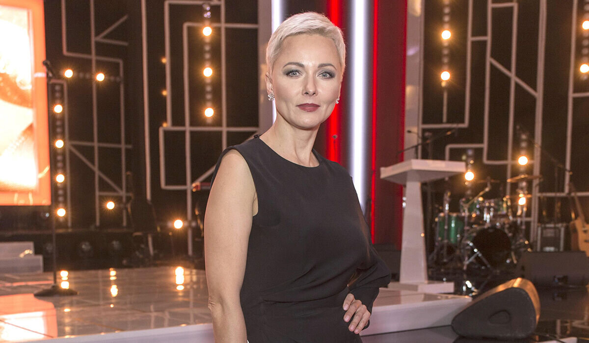 «Не узнать»: 48-летнюю Дарью Повереннову приняли за Валерию на свежем фото
