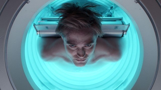Кадр из фильма «Микки 17» (2025)