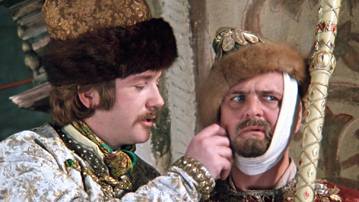 Лучшее, что показывали на Новый год: ремейк советского фильма почти переплюнул шедевр Гайдая