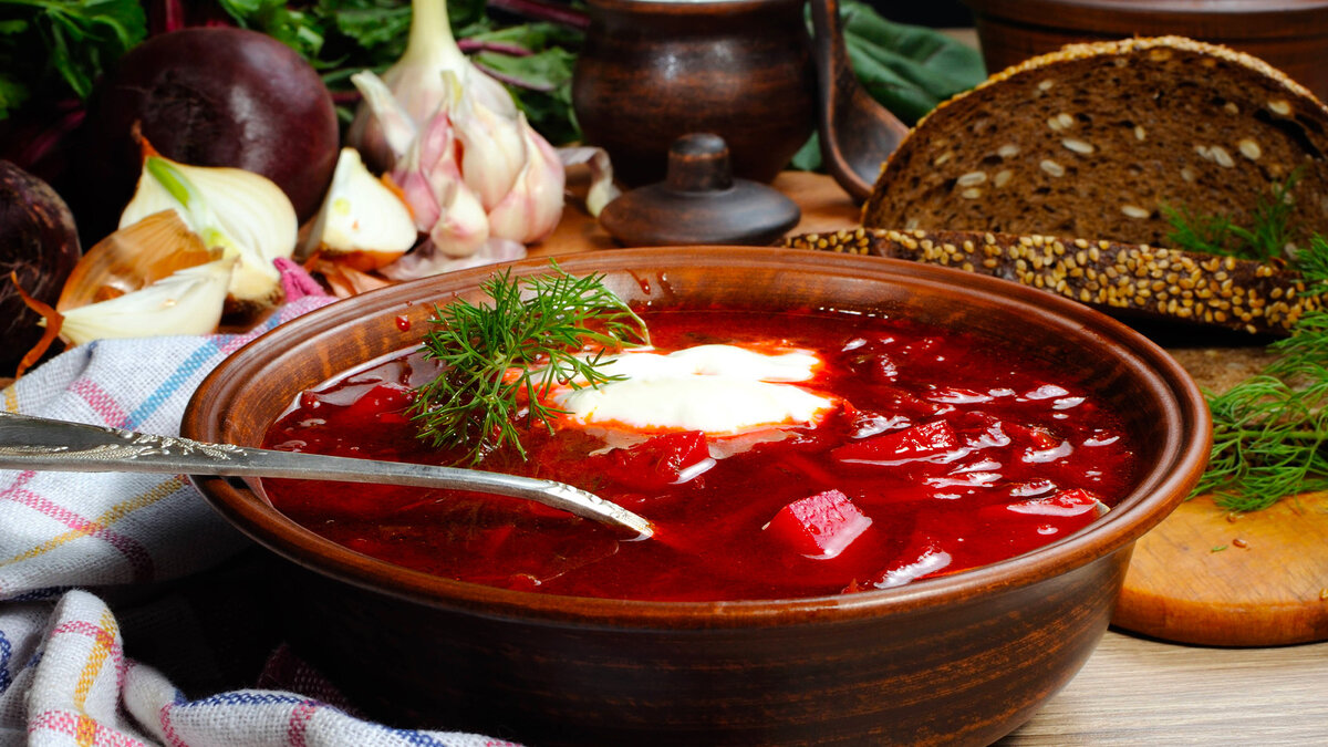 Получится вкуснее украинского: повариха из советской столовой раскрыла главный секрет борща