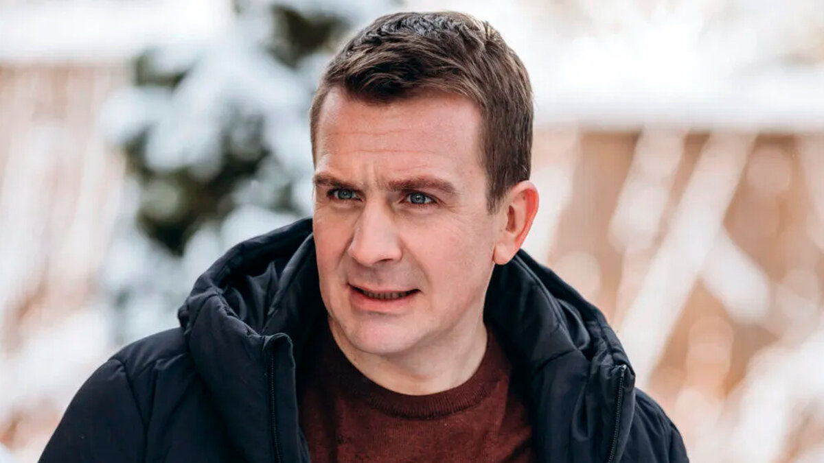 «Типичный пассивный агрессор»: зрители накинулись на главного героя в сериале «Невский» и причины на это есть