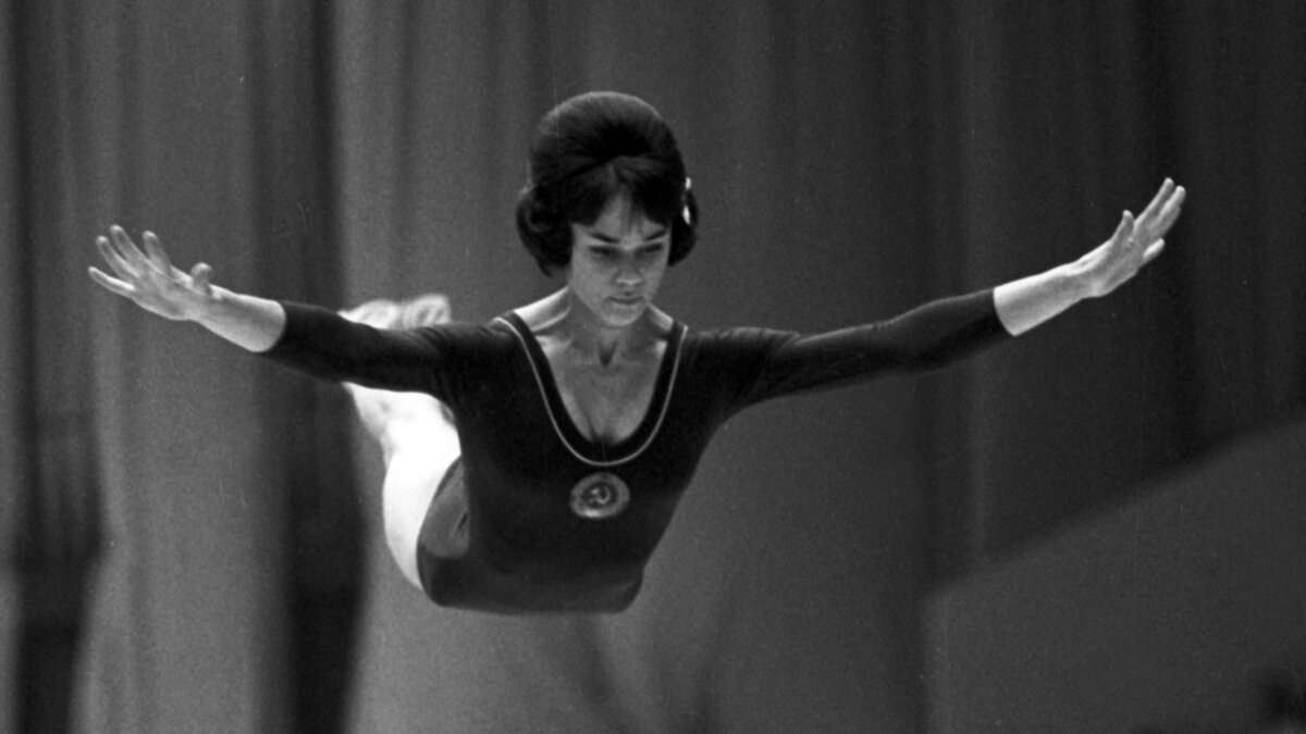 Спилась, загремела в тюрьму и умерла в одиночестве: трагичная судьба самой красивой гимнастки СССР Зинаиды Ворониной