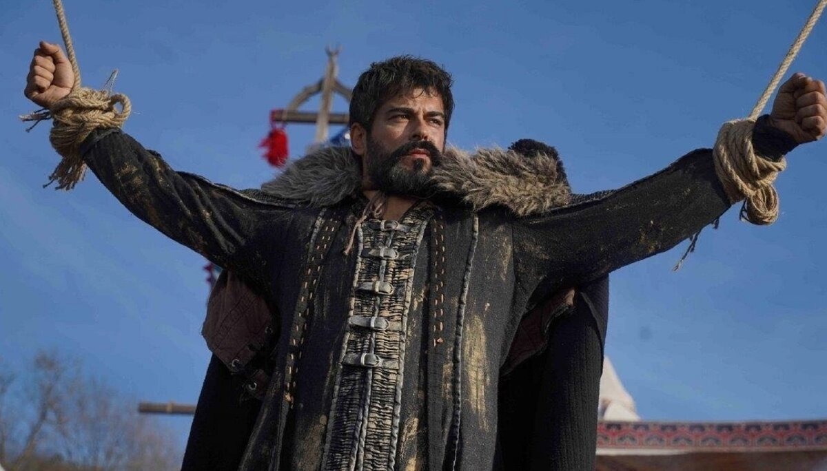 Бурак Озчивит в сериале «Основание: Осман»