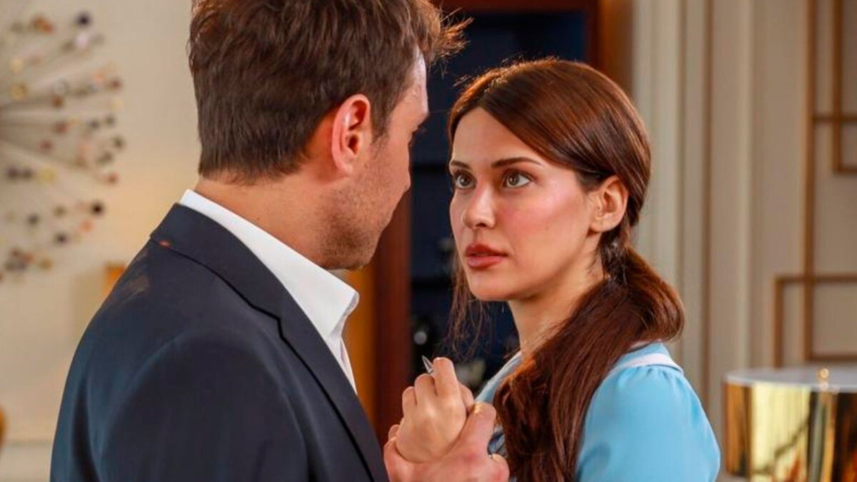 Кадр из сериала «Двухместный номер»