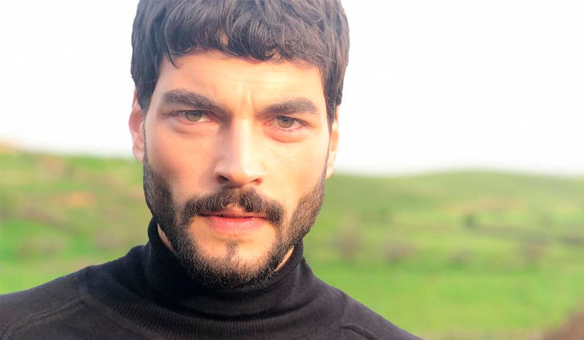 И это не Бурак Озчивит: раскрыто имя самого красивого турецкого актера