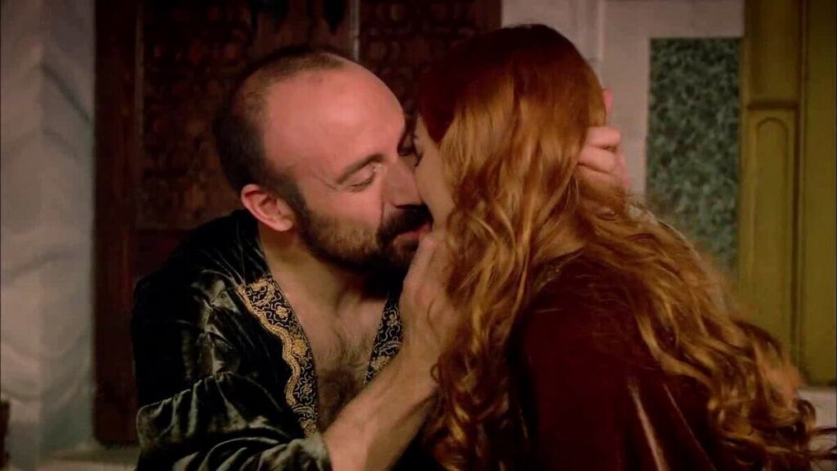 Кадр из сериала «Великолепный век»