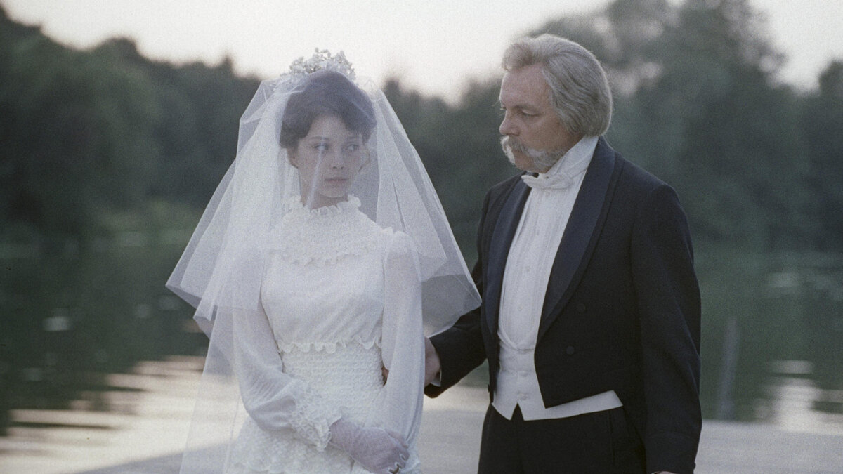 Нынешним невестам до них далеко: 5 самых красивых свадебных образов в советском кино