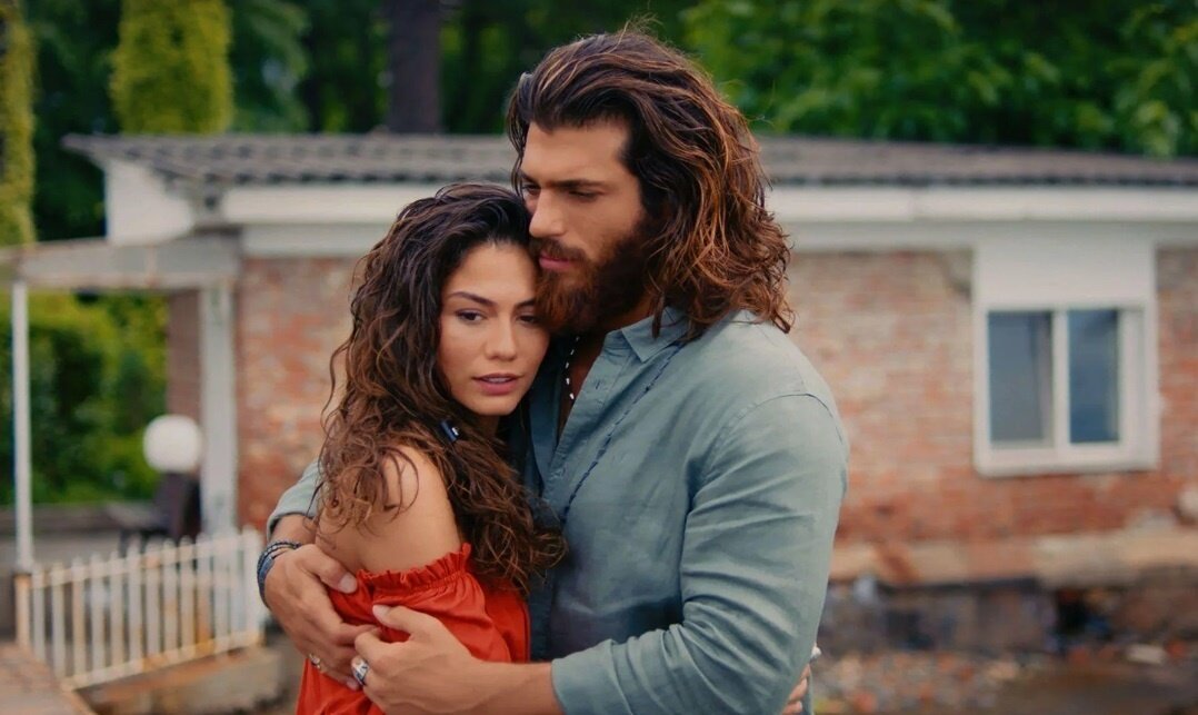 Скучаете по Эде и Серкану? Топ-5 сериалов, похожих на «Постучись в мою дверь» — посмотрите залпом