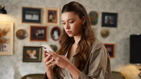 Кадр из сериала «Зимородок»