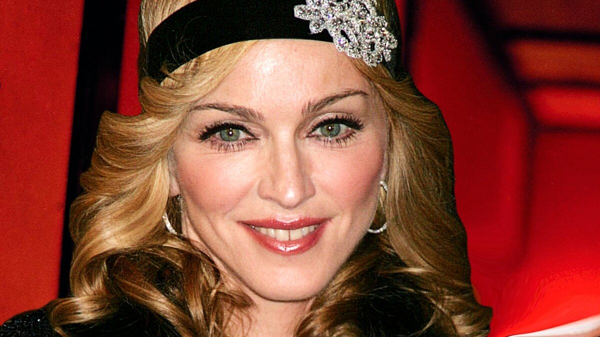 Красоту не вернуть: внешность Мадонны шокировала даже хирургов