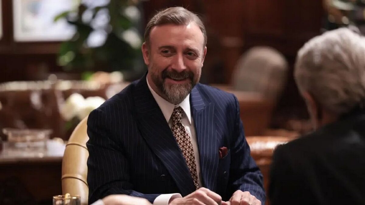 Халит Эргенч в сериале «Если король проиграет»