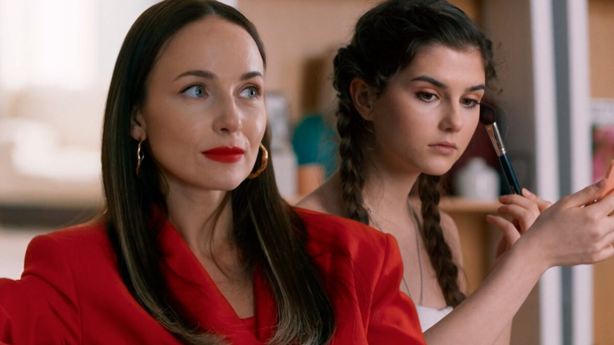 Кадр из сериала «Бедные смеются, богатые плачут»