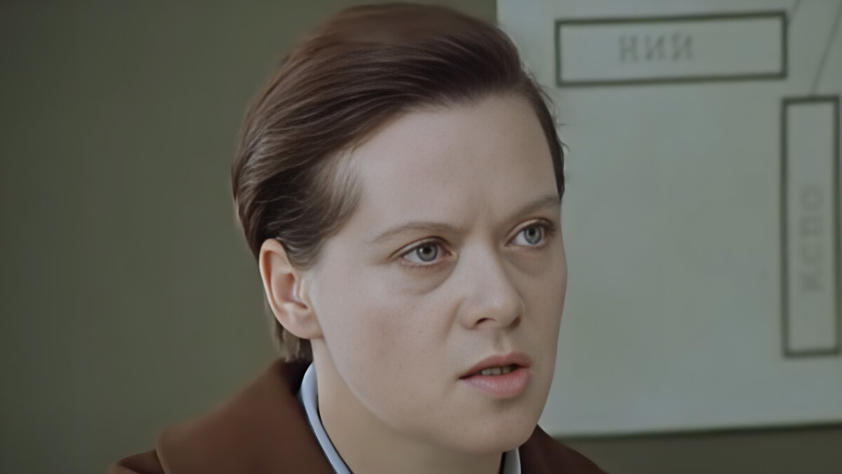 Тест: эти 5 фраз из «Служебного романа» знают только рожденные в СССР