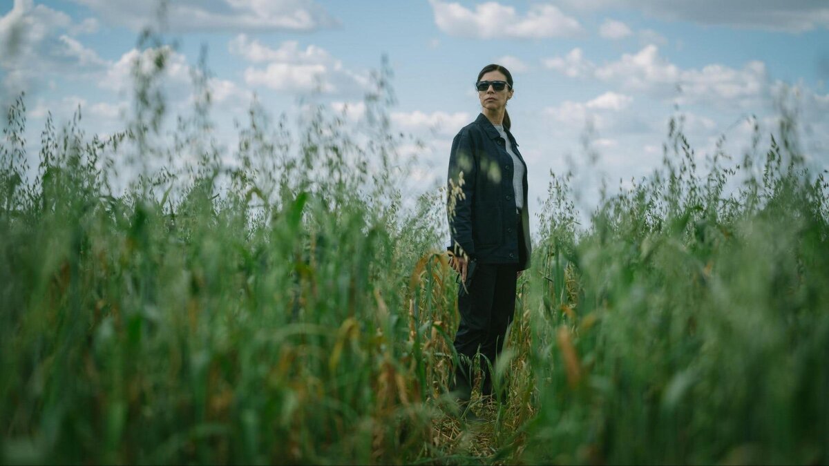 Кадр из сериала «Когда нас никто не видит»