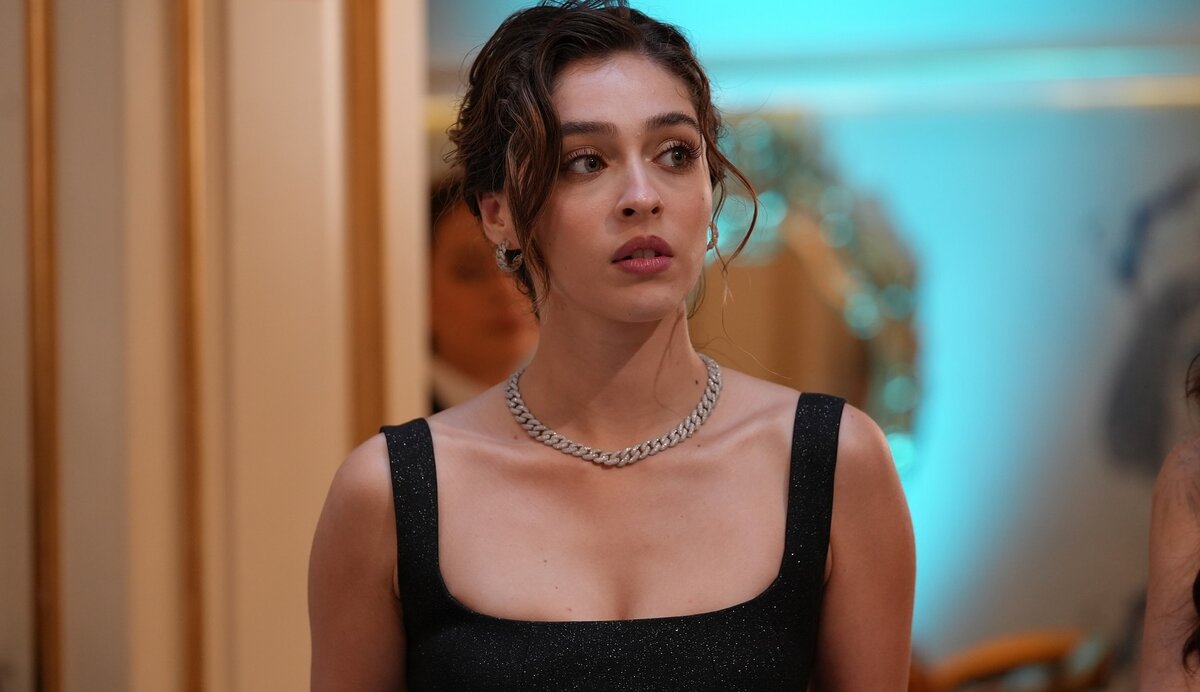 Кадр из сериала «Лейла»