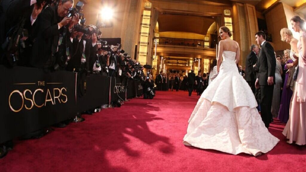 Тест: Какое платье с красной дорожки «Оскара» подошло бы вам?