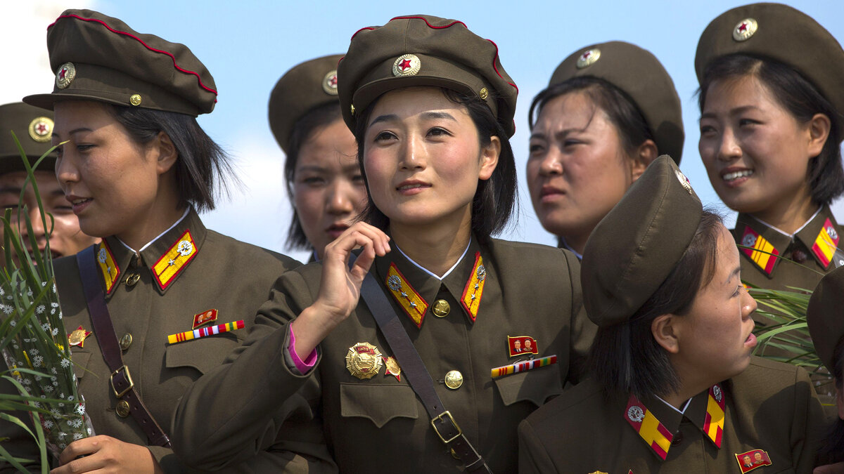 Особо тяжело женщинам: этих важных предметов гигиены не сыскать в Северной Корее
