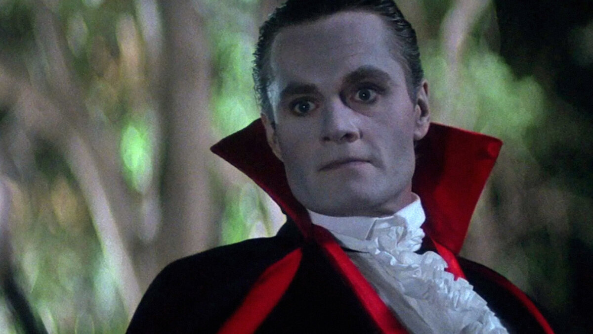 Этот актер — настоящий потомок Дракулы: удивитесь, но он играл известного вампира