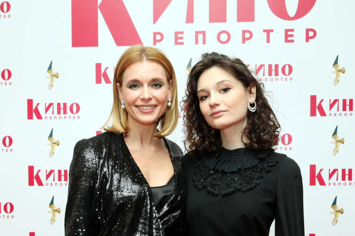 «Кожа да кости»: новое фото дочери Кончаловского обсуждают в сети «Кожа да кости»: новое фото дочери Кончаловского обсуждают в сети
