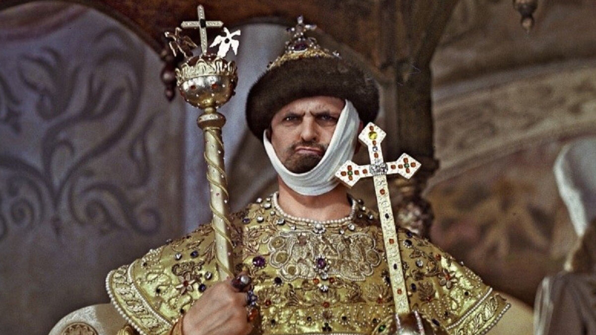 Как на самом деле должен был закончиться фильм «Иван Васильевич меняет профессию»: цензура такое не смогла пропустить