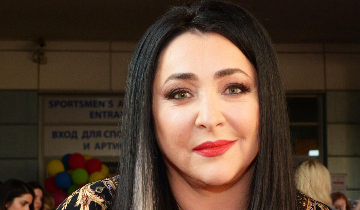 «Состоялся в жизни»: 56-летняя Лолита рассекретила нового бойфренда на восемь лет младше ее