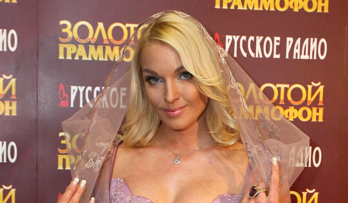 «Оказалась в Питере — сразу к Коленьке»: Волочкова на видео пококетничала с Николаем Цискаридзе