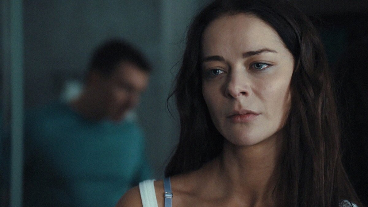 Накал страстей просто зашкаливает: 5 российских сериалов об изменах и любовных треугольниках