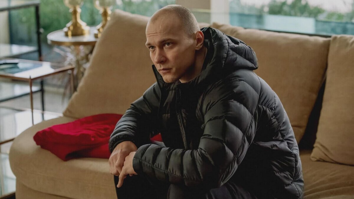 Кадр из фильма «Анора» (2024)