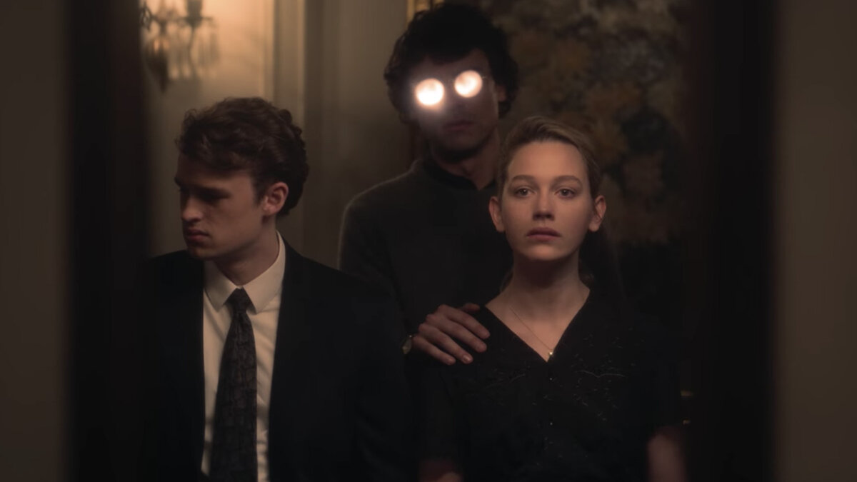 Кадр из сериала «Призраки поместья Блай»