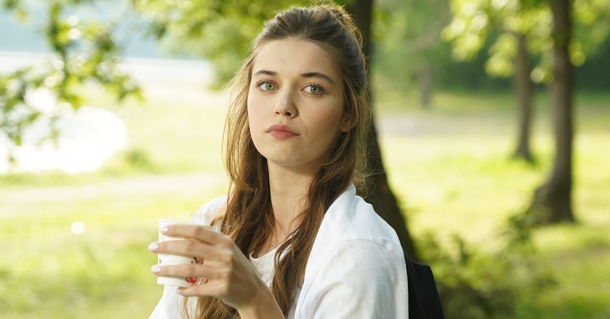 3 детали о жизни в Турции, о которых в «Зимородке» нагло наврали: авторы приукрасили реальность и добавили драмы Кадр из сериала «Зимородок»