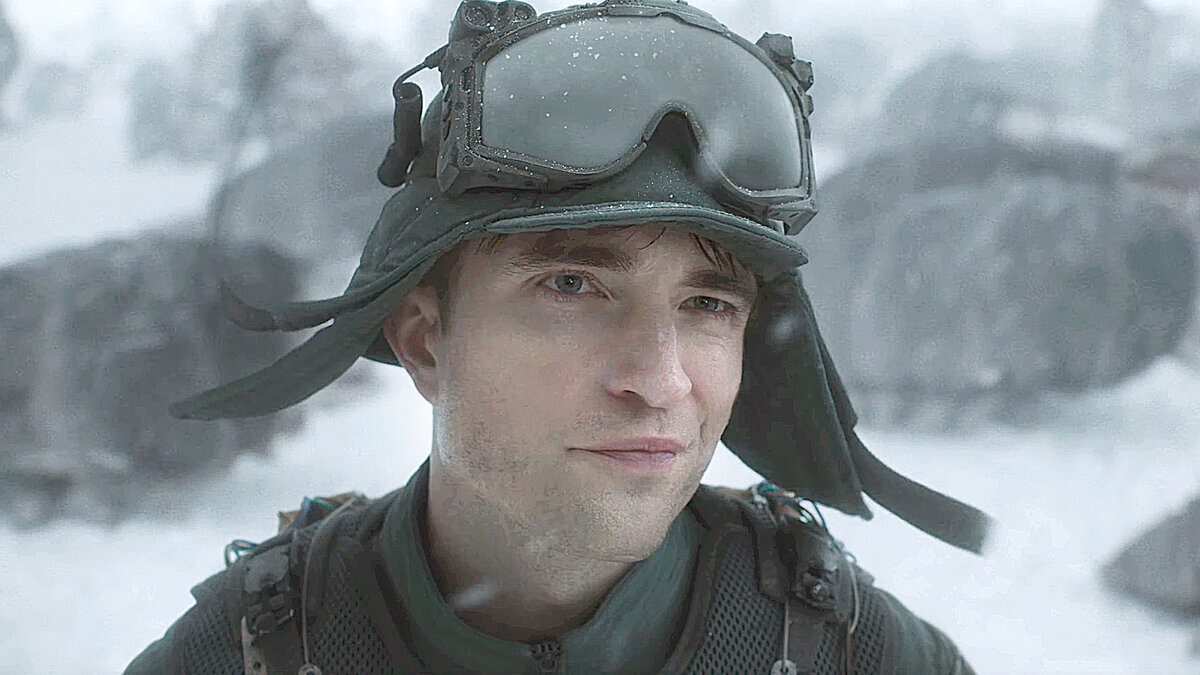 Кадр из фильма «Микки 17» (2025)
