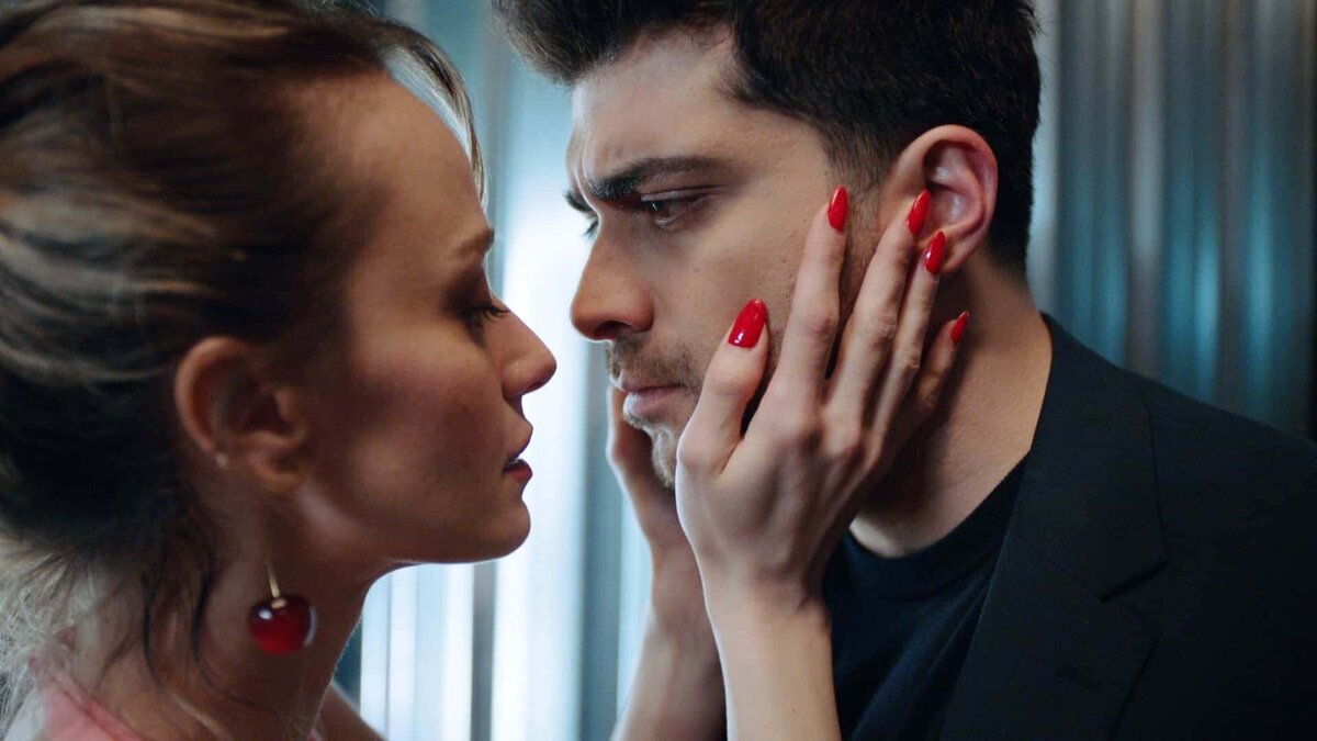 Кадр из сериала «Клюквенный щербет»
