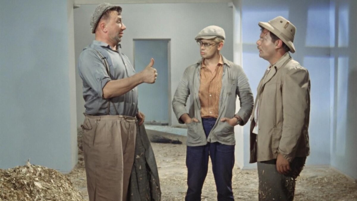 «Гайдай вел двойную игру»: «Операцию “Ы”» на Западе нарекли советской пропагандой за ту самую сцену на стройке