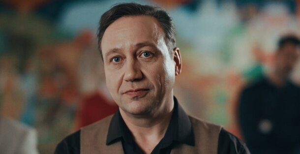 Из «Ворониных» — прямиком в начальники ОВД: Дронов неожиданно стал героем детектива, который захватит ТВ-эфир на выходных Из «Ворониных» — прямиком в начальники ОВД: Дронов неожиданно стал героем детектива, который захватит ТВ-эфир на выходных
