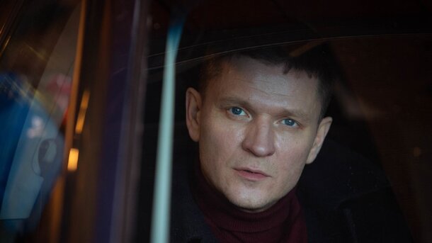 Кадр из сериала «Аутсайдер»