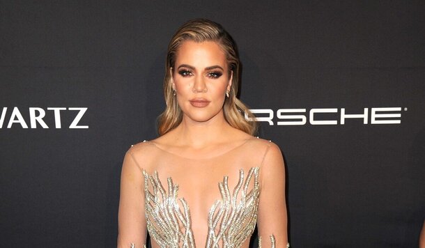 Хлои Кардашьян впервые разоткровенничалась о пластике: «Меня называли толстой сестрой Ким»