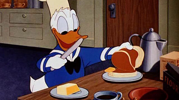 Пышные «диснеевские» блинчики от Дональда Дака вам обойдутся в 150 рублей и полчаса времени: наесться сможет вся семья