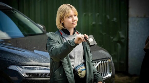 Still from the series 'Karen Pirie' (2022)