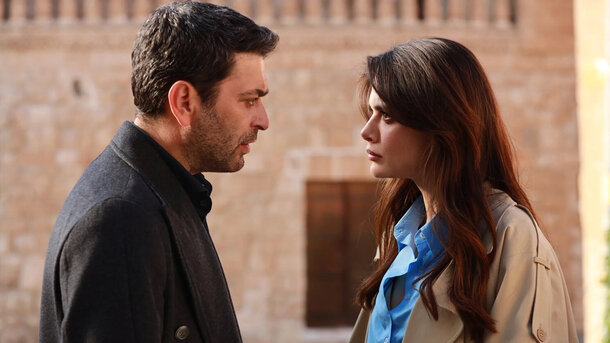 Если от турецких сериалов уже тошнит, включайте «Далекий город»: посмотрела за пару дней — и это лучший проект 2025 года