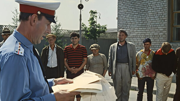 Почему в «Операции "Ы"» «хулиганы и тунеядцы» рвались работать именно на мясокомбинат? Ответ знают только те, кто жил в СССР