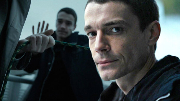 Понравилась музыка в сериале «Триггер»? Собрали все треки в одном месте — будет удобно добавить в плейлист