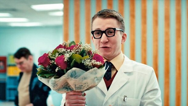 Из звезды «Интернов» в бариста в Лондоне: тот самый всезнайка Левин терпел неудачу за неудачей — и вот что с ним стало
